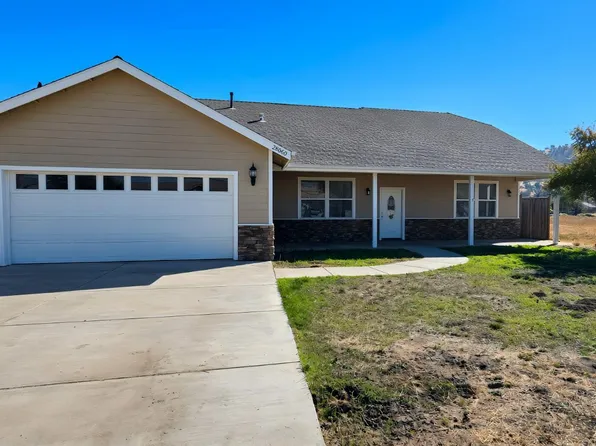 28060 Stallion Springs Dr, Tehachapi, CA 93561