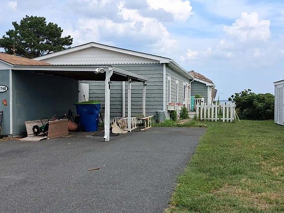 2nd image of 35748 E River Dr