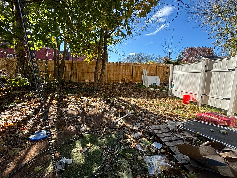 559 Sherman Pkwy #R — Photo 9