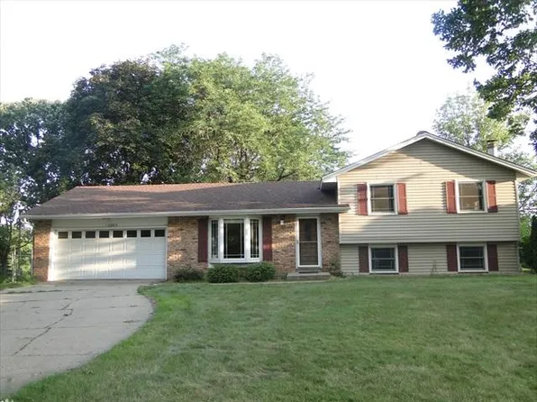 13968 Glazier Ct, Apple Valley, MN 55124