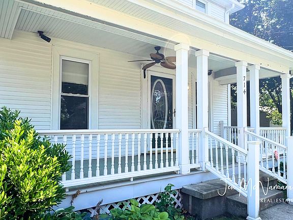 3rd image of 714 Graceland St NE