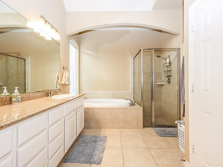 17007 Thomastone Ln — Photo 12