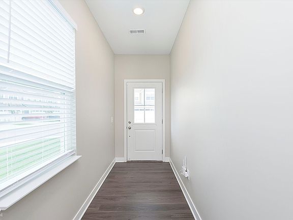 3rd image of 1239 Newton St