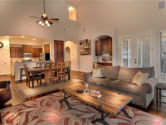 4th image of 3347 Torrey Pines Dr