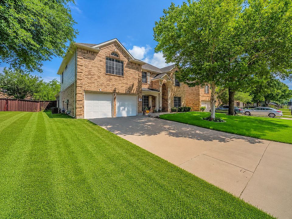 1st image of 307 Dover Heights Trl