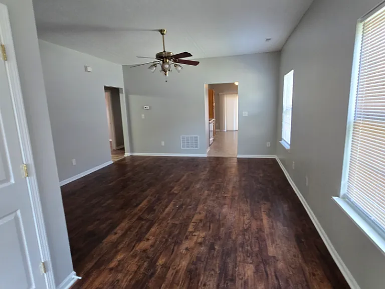 509 Bridgestone Dr — Photo 2
