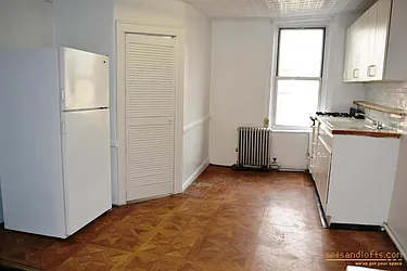 Rented by aptsandlofts.com