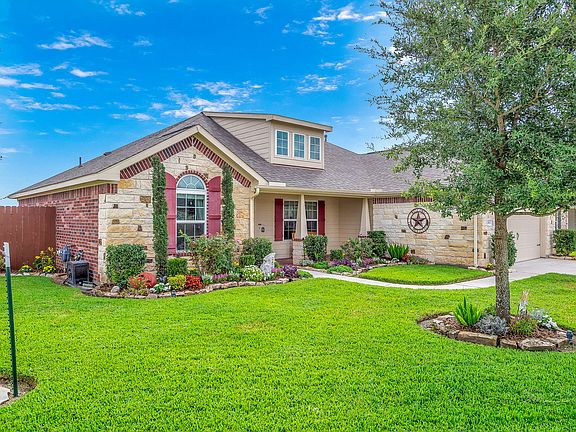 2nd image of 261 W Lantana Cir