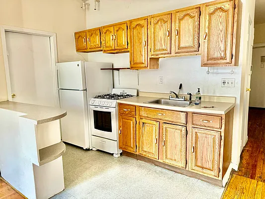 Rented by Brown Harris Stevens | media 5