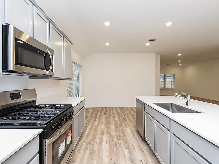 3113 Catalonion Ct — Photo 10