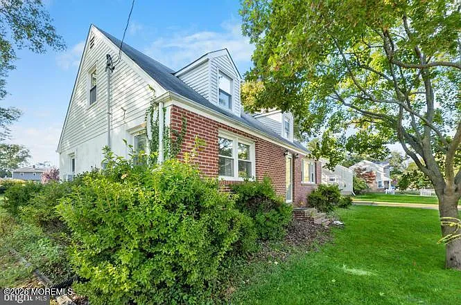 245 Paxson Ave — Photo 3