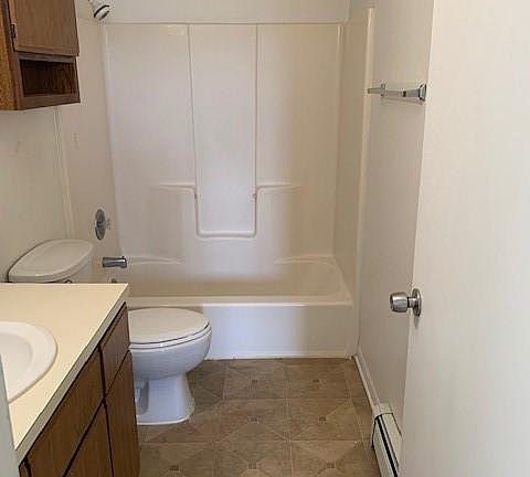 2nd image of 419 Stratford Way APT 7