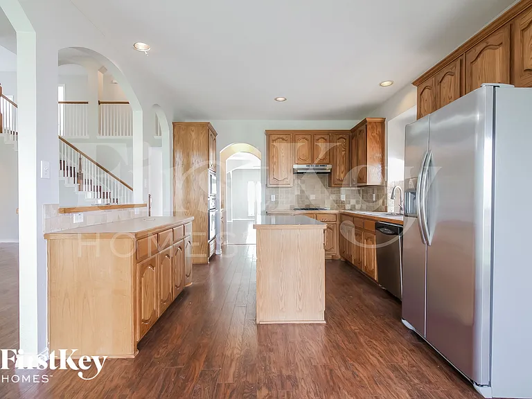 611 Dover Heights Trl — Photo 5