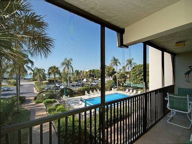 2nd image of 3240 Gulf Of Mexico Dr APT 206B