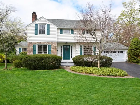 219 Chelmsford Rd, Rochester, NY 14618