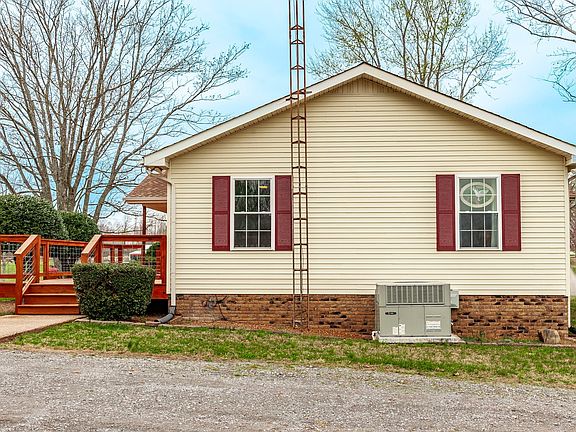 4th image of 410 Frog Pond Cemetery Rd