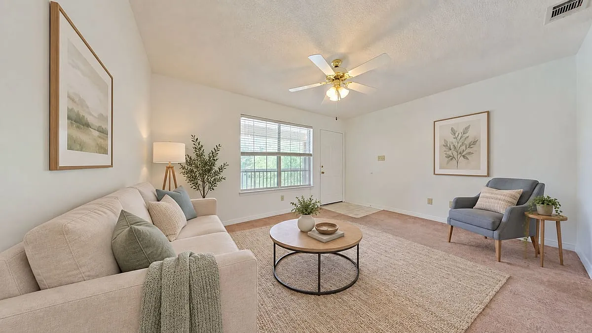 915 Canopy Lane Unit 3 — Photo 4