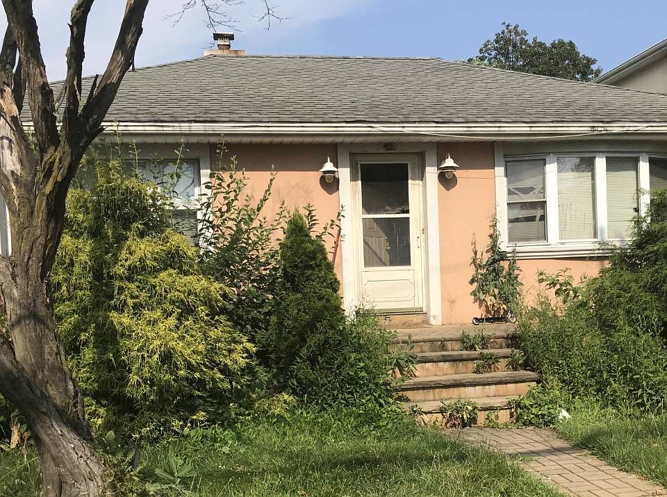 1st image of 8117 168th St