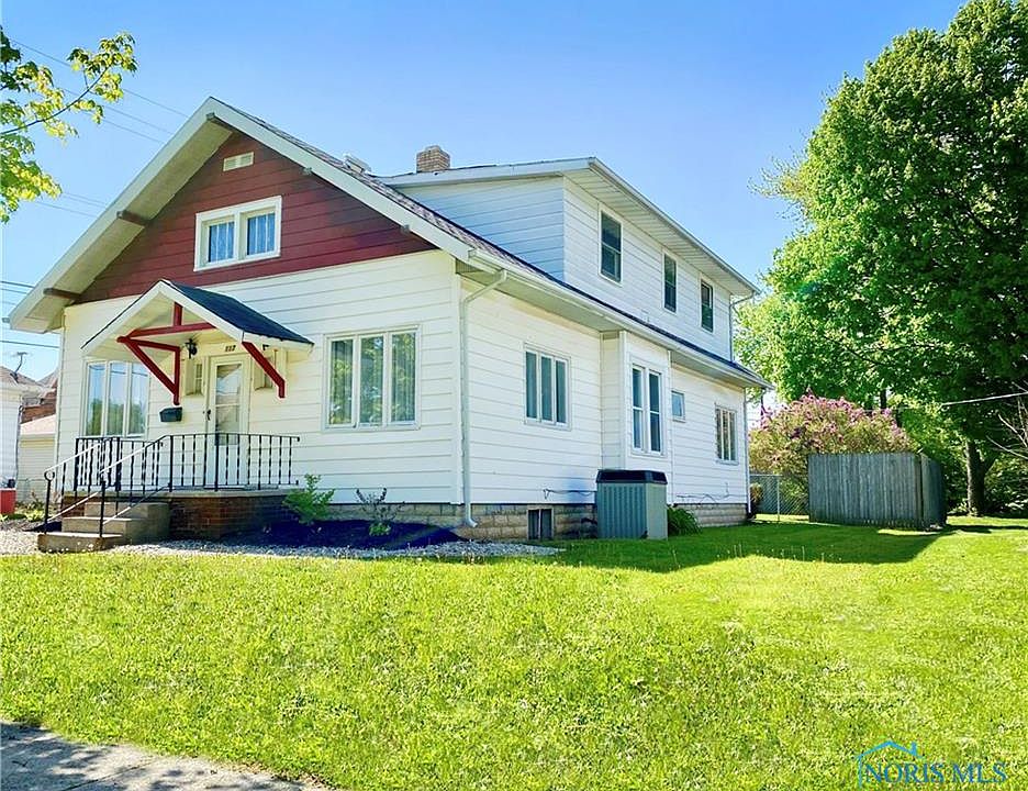 117 Summit St Fostoria Oh 44830 Mls 6054001 Zillow