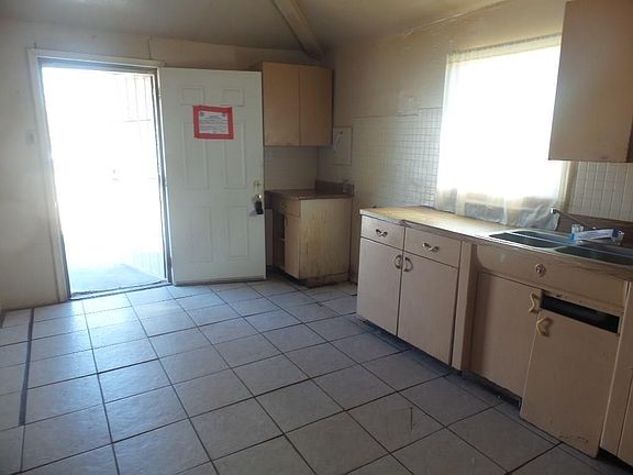 5th image of 841 Agua Clara St
