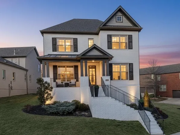 1228 Overton Cir, Gallatin, TN 37066
