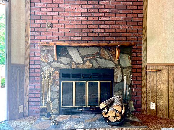5th image of 14 Martin Ln
