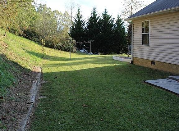 5th image of 146 Pine Valley Ln