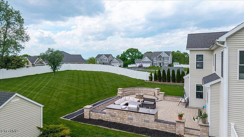 5th image of 46 Haywood Lane