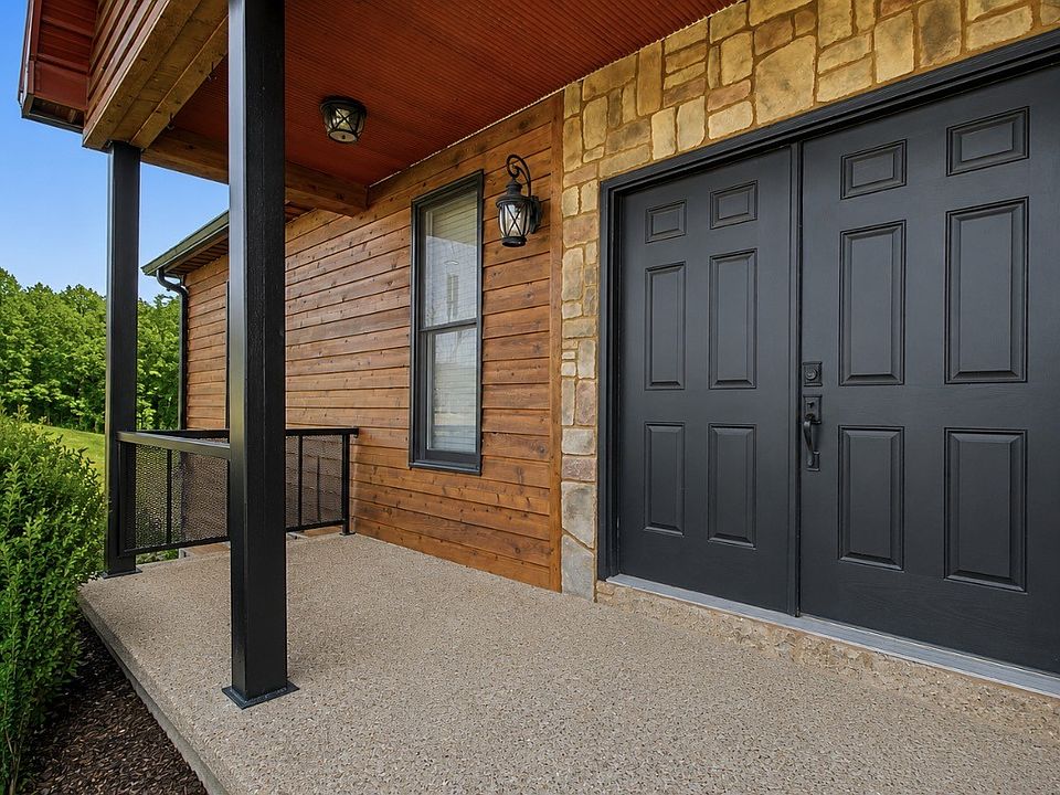 46th image of 327 Stoneybrook Rd
