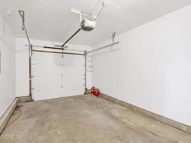 6 Stowe Ct — Photo 27