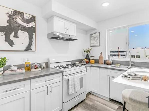 2837 San Marino St #2, Los Angeles, CA 90006