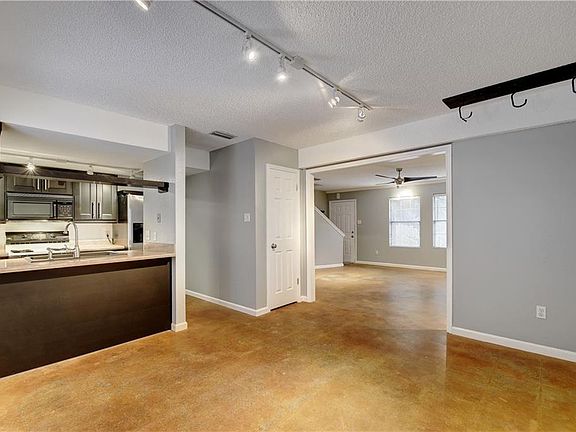 5th image of 1904 Goodrich Ave APT 15