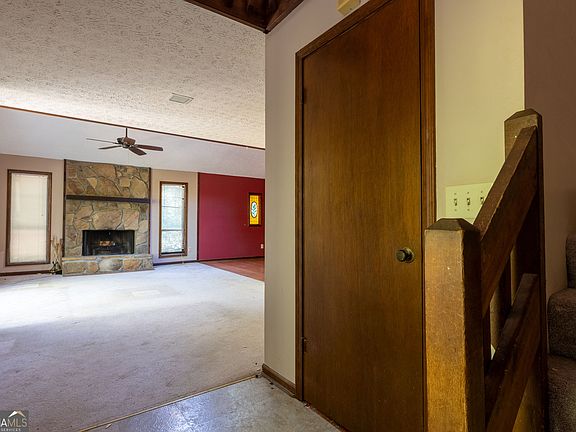 3rd image of 1100 Pine Grove Pointe Dr