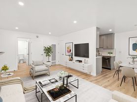 1625 S St Andrews Pl, 101