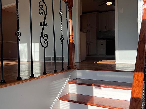 4th image of 4348 Calevares Dr