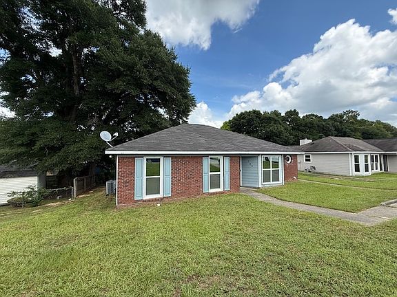 2nd image of 788 Crestline Dr