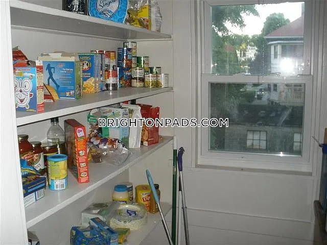 18 Hunnewell Ave #2A — Photo 4