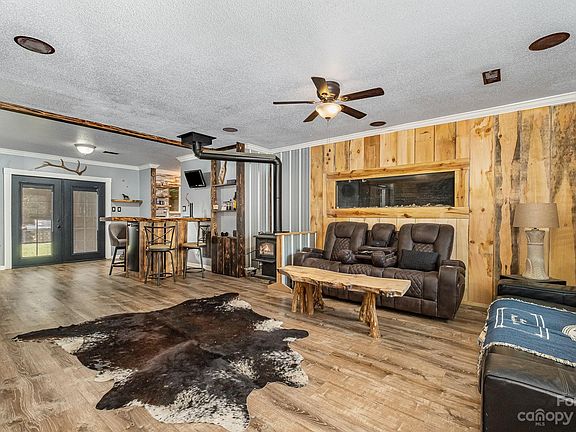 4th image of 4952 Cricklewood Ln