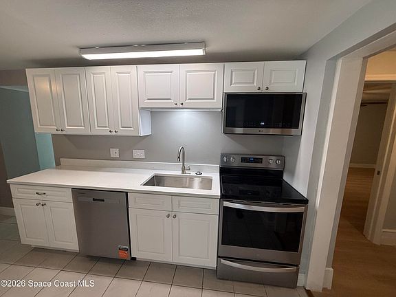 5th image of 140 Cottrell Ave