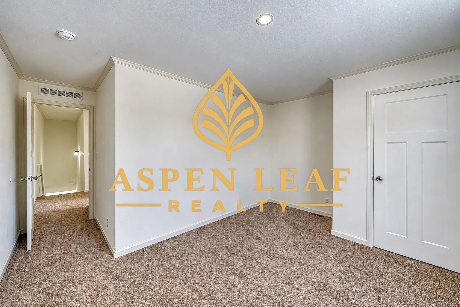 3 bed, 2.5 bath, 1660 sqft, $2,300 — Photo 3