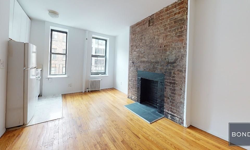 2nd image of 239 E 24th St APT 13
