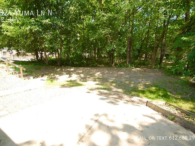 1824 Yuma Ln N — Photo 23