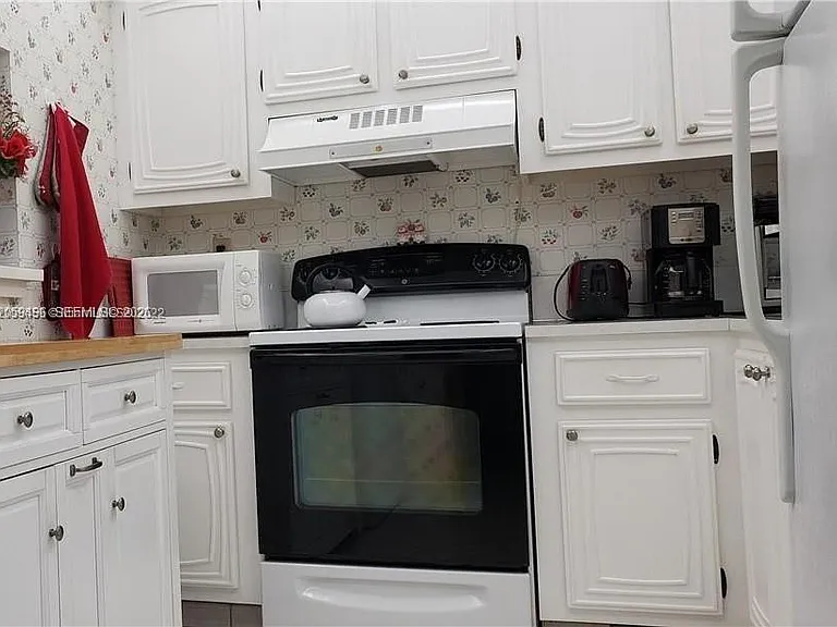 3821 Environ Blvd #406 — Photo 7