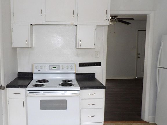 4th image of 2220 NW Pollard Ave
