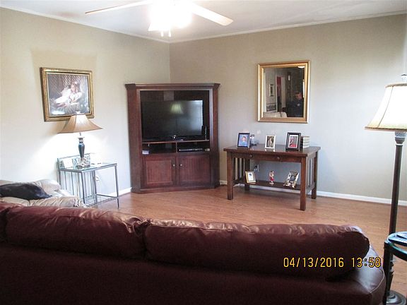 4th image of 1520 Murray St
