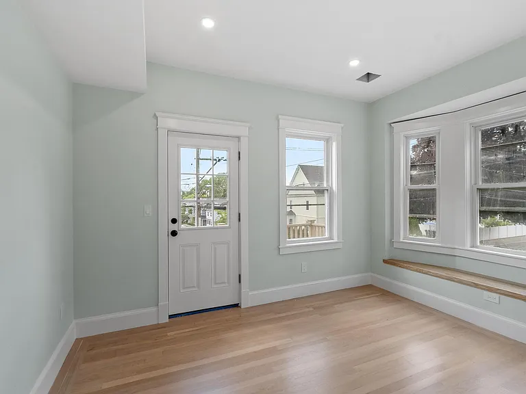 61 Warren St #2 — Photo 15