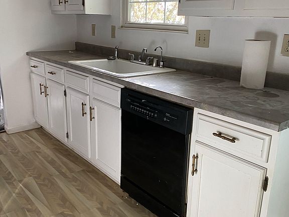 5th image of 1691 Asher Ct
