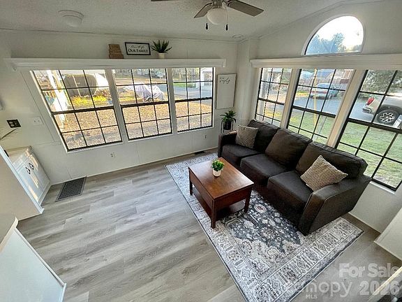 5th image of 104 Cherokee Trl