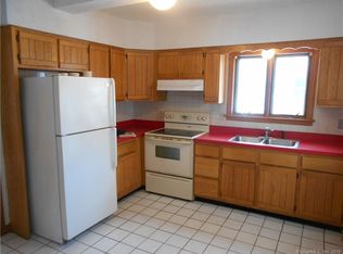 16 Pine St, Meriden, CT 06451