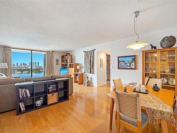 5th image of 9 Island Ave APT 1505